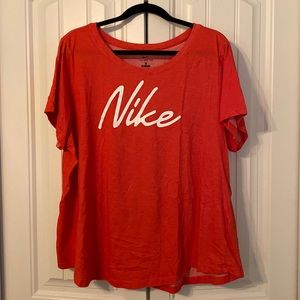 Women’s Nike T-shirt